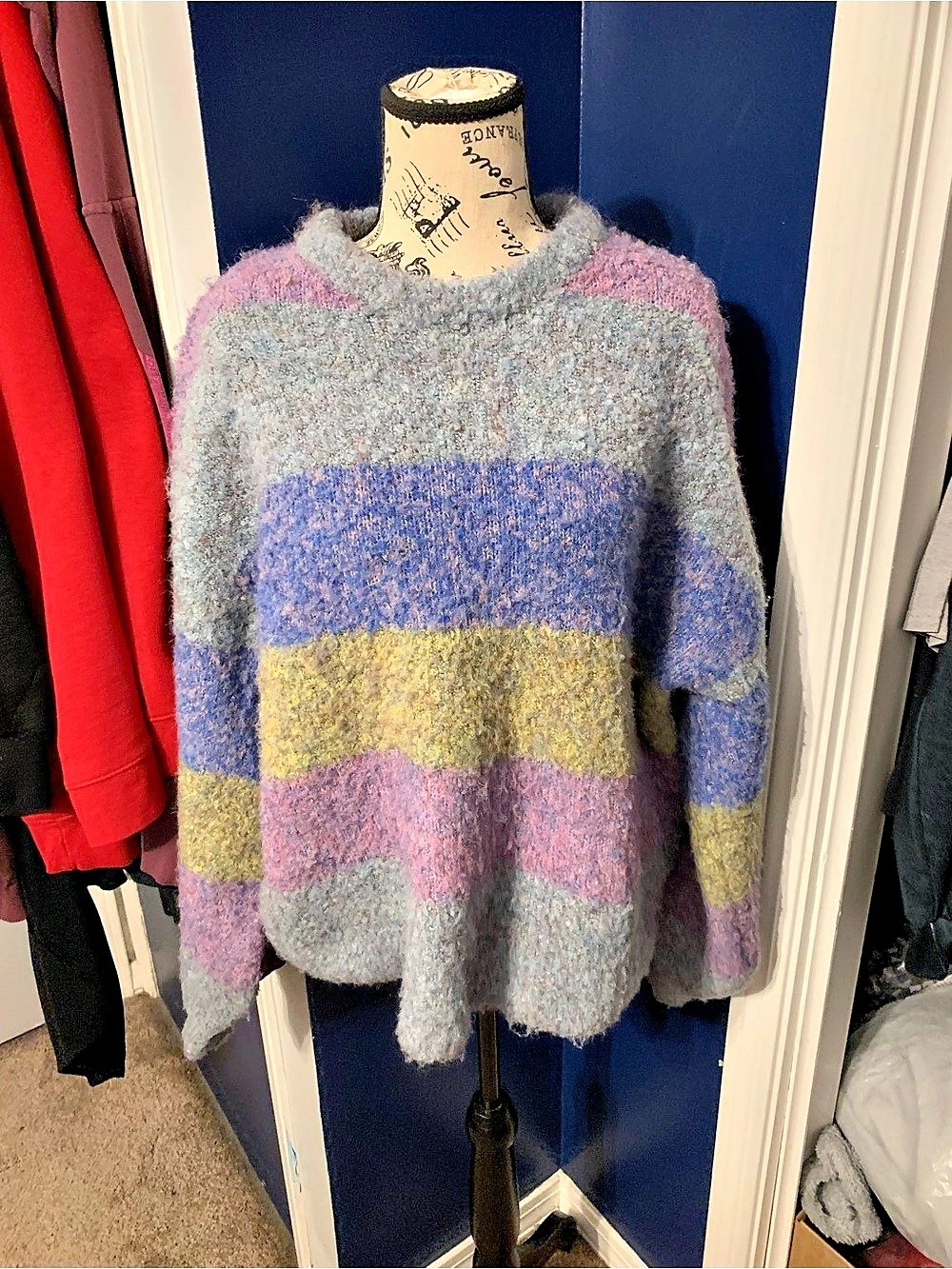 Forever 21 Color Block Sweater Size Medium